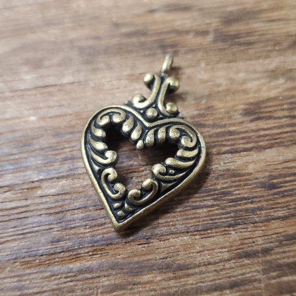 Jewelry - P208 victorian hearts pendant‎ antique